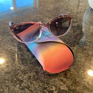 Women’s Ray-Ban Sunglasses